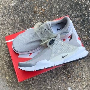 Nike Men's Sock Dart Running Shoes sz 11